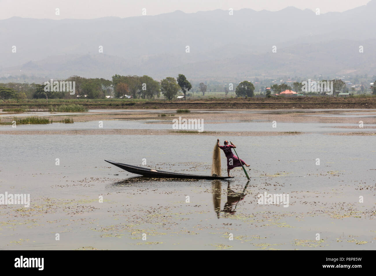 Intha Balancing Fisherman am Inle Lake, Myanmar (Birma) Stockfoto