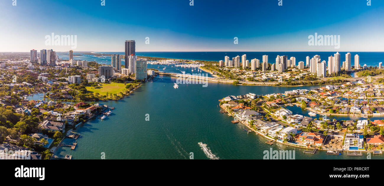 Luftaufnahme von Surfers Paradise und Southport an der Gold Coast, Stockfoto