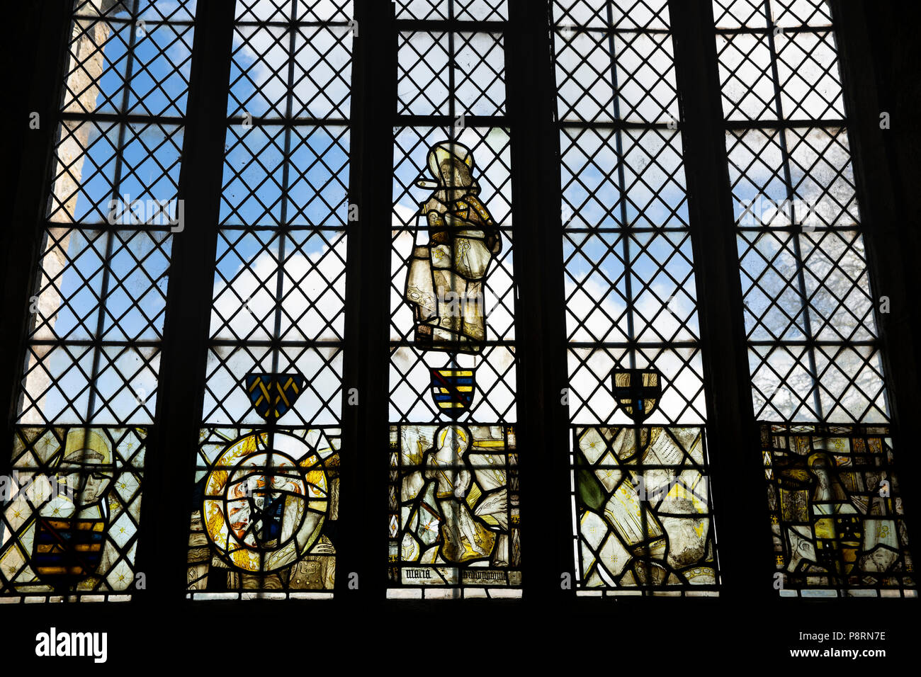 Das VEREINIGTE KÖNIGREICH, England, Yorkshire, Swaledale, Grinton, St Andrews Kirche, "Kathedrale der Fragmente der Dale' der mittelalterlichen Glasfenster Stockfoto