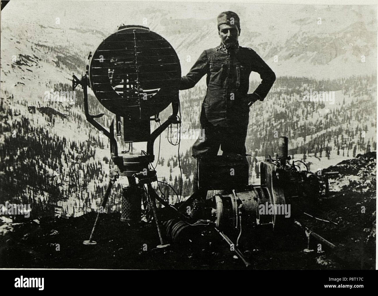 . 22 50 cm italienischer Scheinwerfer Nr. 1 - I.B. (BildID) 15585917 Stockfoto