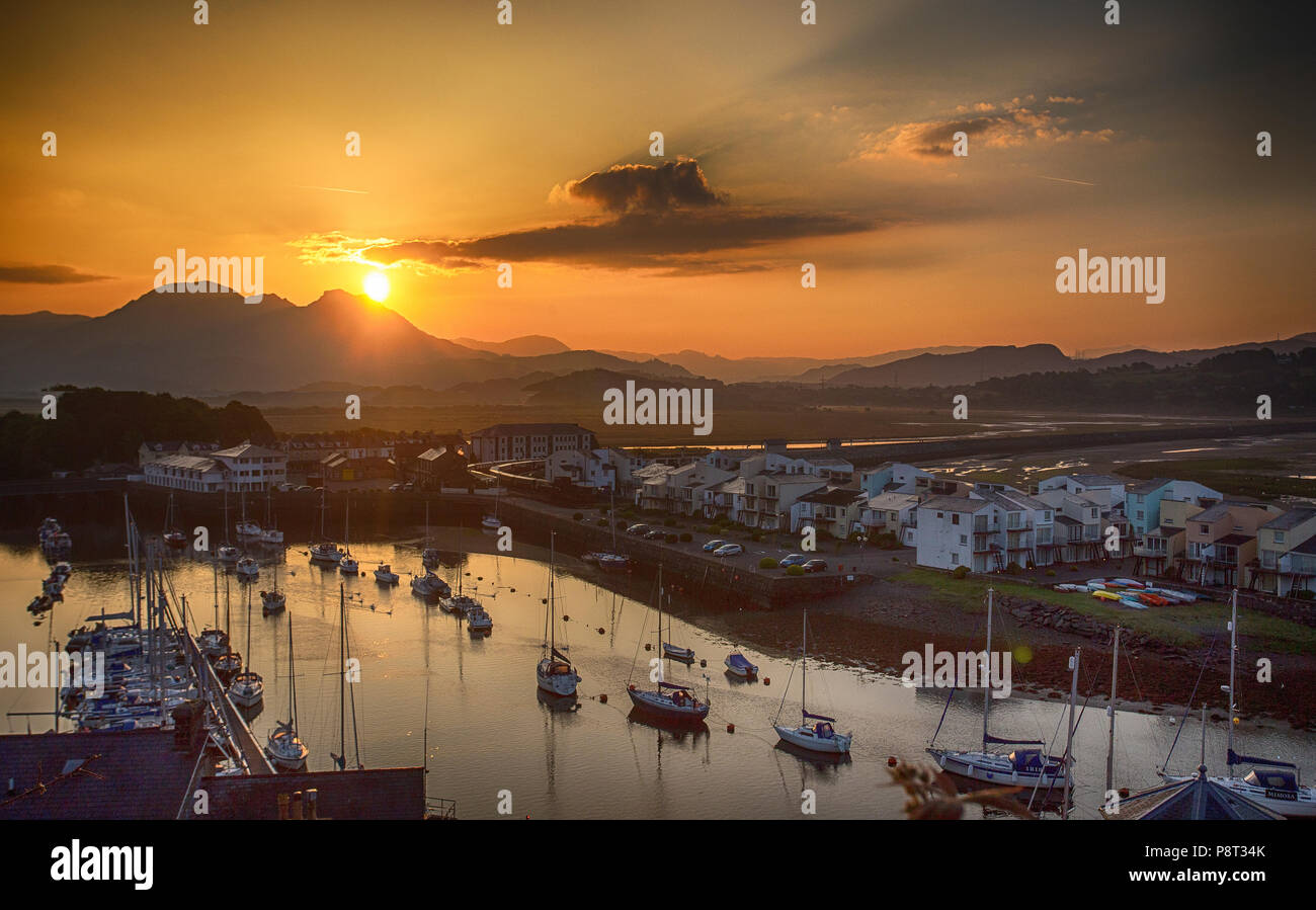 Porthmadog Hafen bei Sonnenaufgang Stockfoto