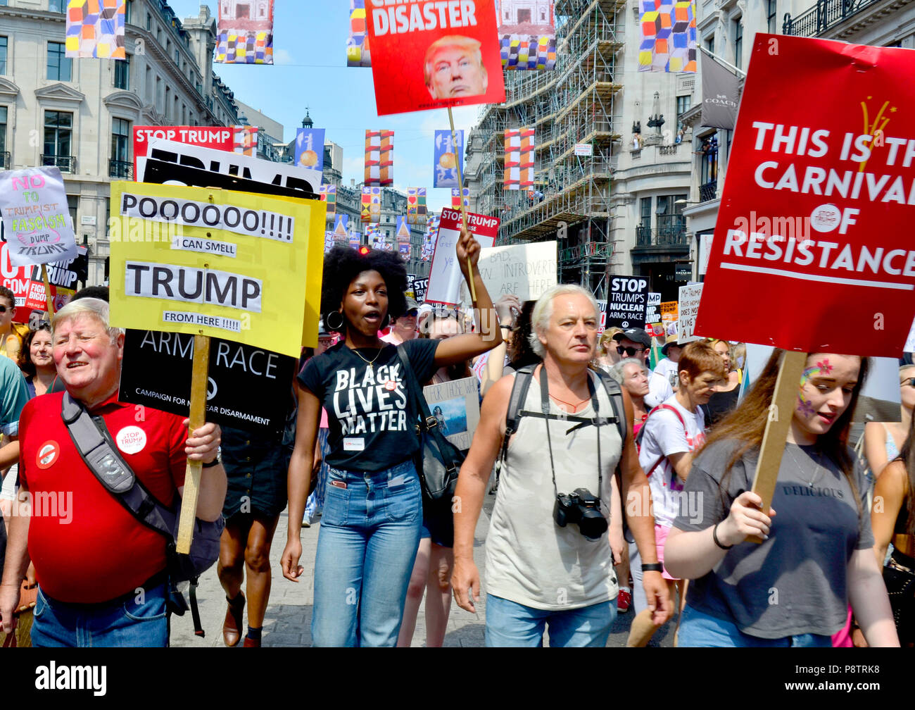 London, 13. Juli. Tausende von Portland Place, dem Parlament Platz gegen Präsident Donald Trump Besuch der UK Credit: PjrFoto/Alamy Leben Nachrichten zu protestieren Stockfoto