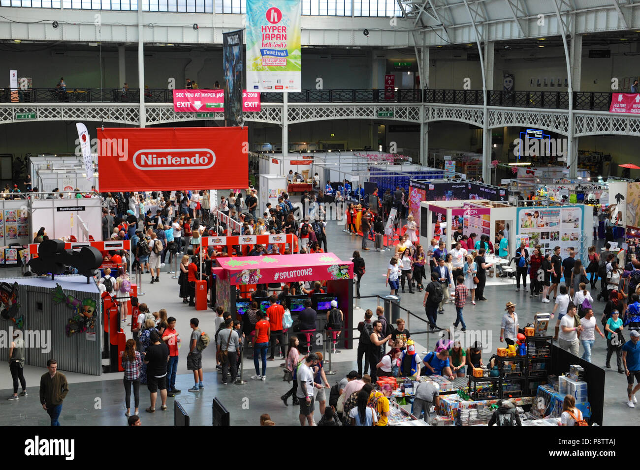 Hyper Japan ist eine alle zwei Jahre stattfindende Festival, dass beide Vitrinen und feiert Aspekte der japanischen Kultur. Es wurde zum ersten Mal 2010 in London statt und ist die größte Veranstaltung ihrer Art im Vereinigten Königreich. Die Besucher der Show sind in der Lage, eine große Auswahl an modernen Aspekte der japanischen Kultur, einschließlich Musik, Mode, Gaming, Manga, Anime, Cosplay und die Show bietet auch ein Schaufenster für Lebensmittel, modernste Technologie und traditionelle japanische Kunsthandwerk. Quelle: Michael Preston/Alamy leben Nachrichten Stockfoto