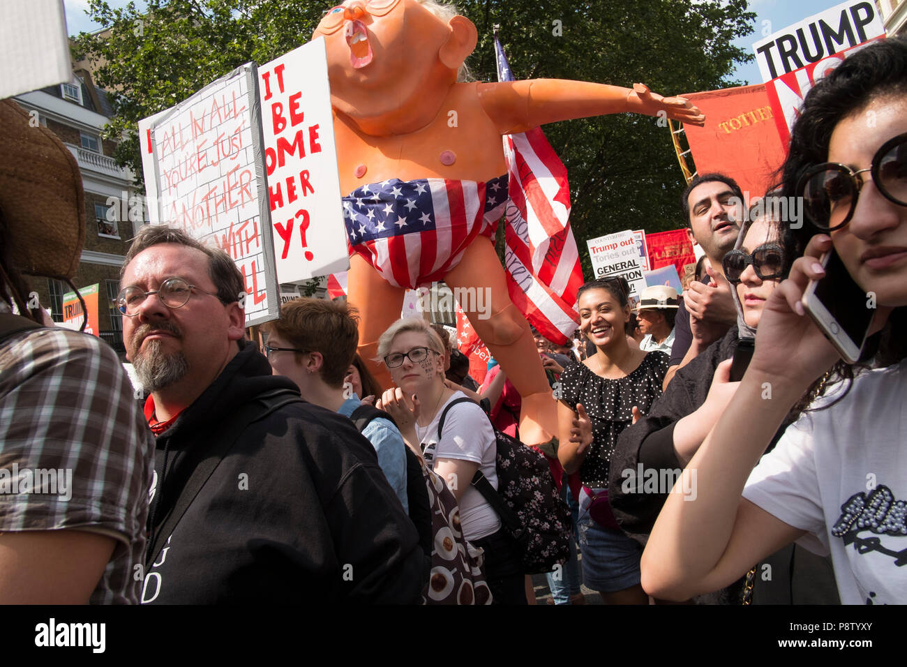 London, United Kingdon. 13. Juli 2018. 100.000 protestieren in London gegen den Besuch von US-Präsident Donald Trump. Credit: Mike Abrahams/Alamy leben Nachrichten Stockfoto