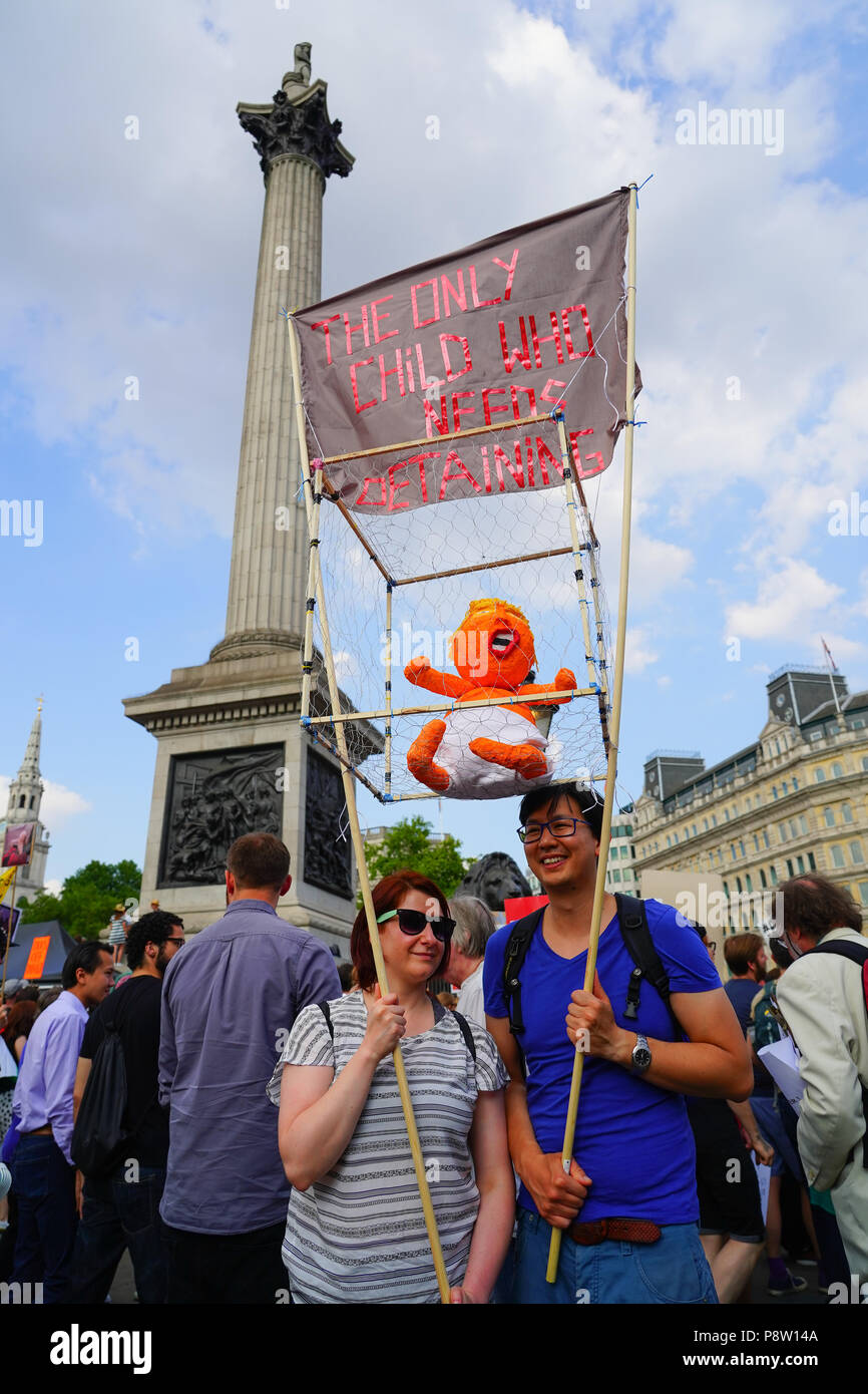 Demonstranten, die gegen Donald Trump Besuch in Großbritannien auf dem Trafalgar Square in London. Foto Datum: Freitag, 13. Juli 2018. Foto: Roger Garfield/Alamy Stockfoto