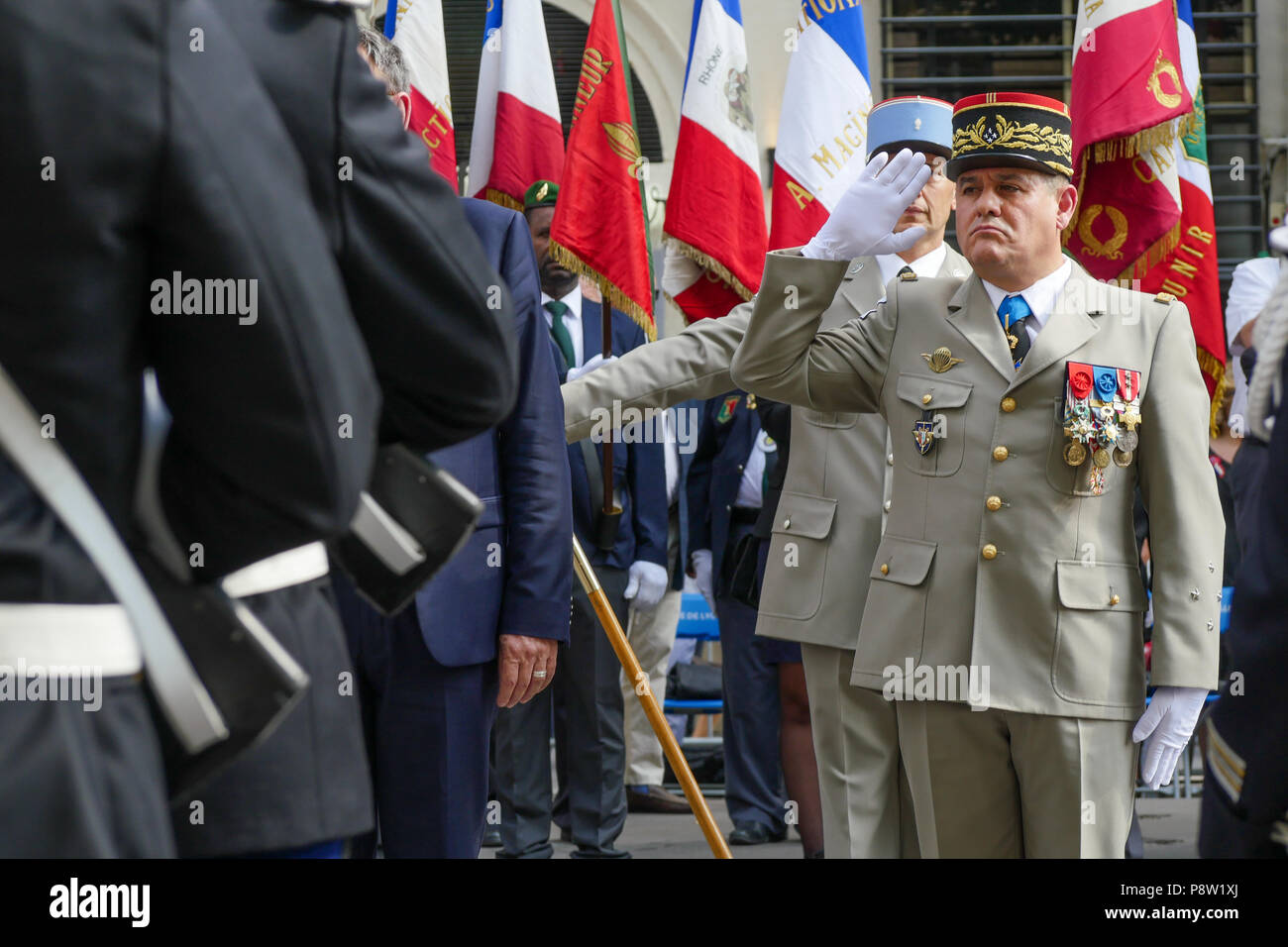 Vier sterne general Fotos und Bildmaterial in hoher Auflösung Alamy
