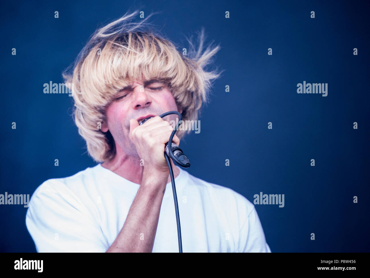 Tim Burgess von den Scharlatanen live auf der Bühne am Obelisk Latitude Festival, henham Park, Suffolk, England, 13. Juli 2018. Stockfoto