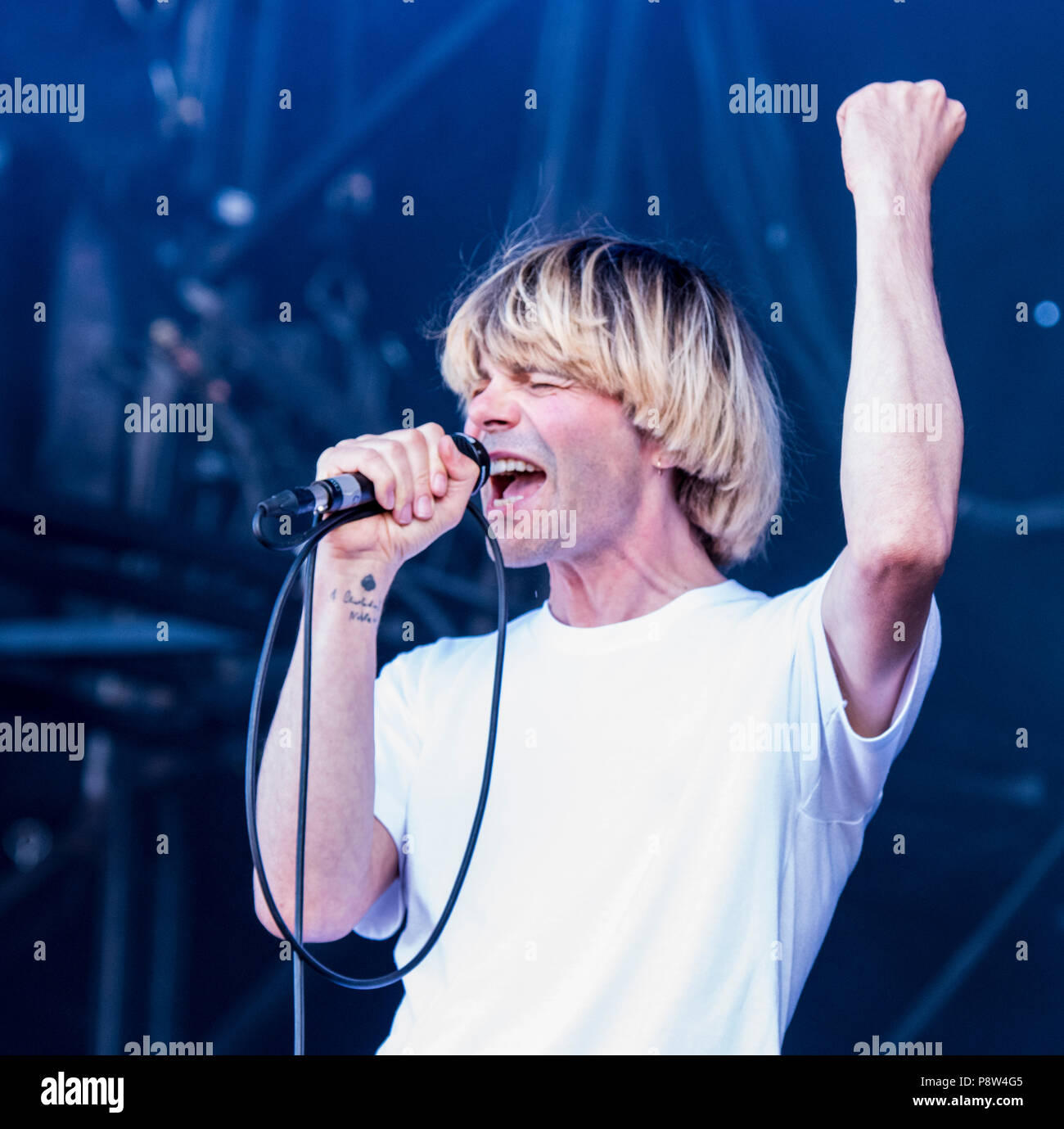 Tim Burgess von den Scharlatanen live auf der Bühne am Obelisk Latitude Festival, henham Park, Suffolk, England, 13. Juli 2018. Stockfoto