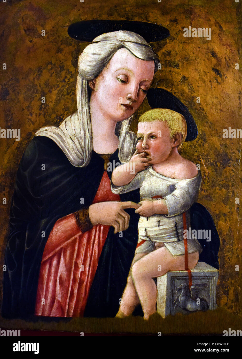Madonna col Bambino - Madonna und Kind von unbekannter Maler aus Venedig des 15. Jahrhunderts Italien, Italienisch. Stockfoto