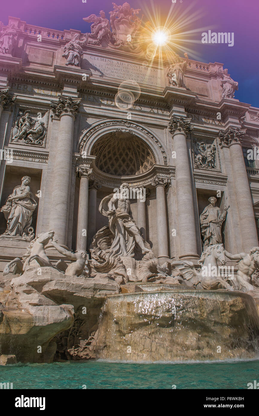 Trevi-brunnen Sonnenuntergang barocke Architektur und Sehenswürdigkeiten Rom Italien Stockfoto