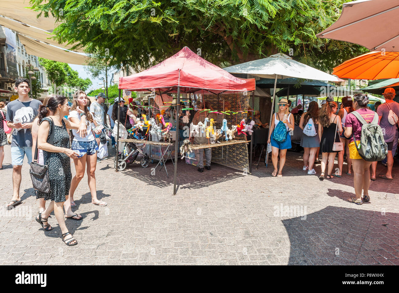 Israel, Tel Aviv - 13. Juli 2018: Nachalat Binyamin Markt Stockfoto