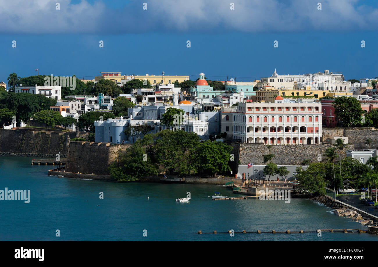 San Juan Puerto Rico nähert sich Cruise Ship Port Stockfoto
