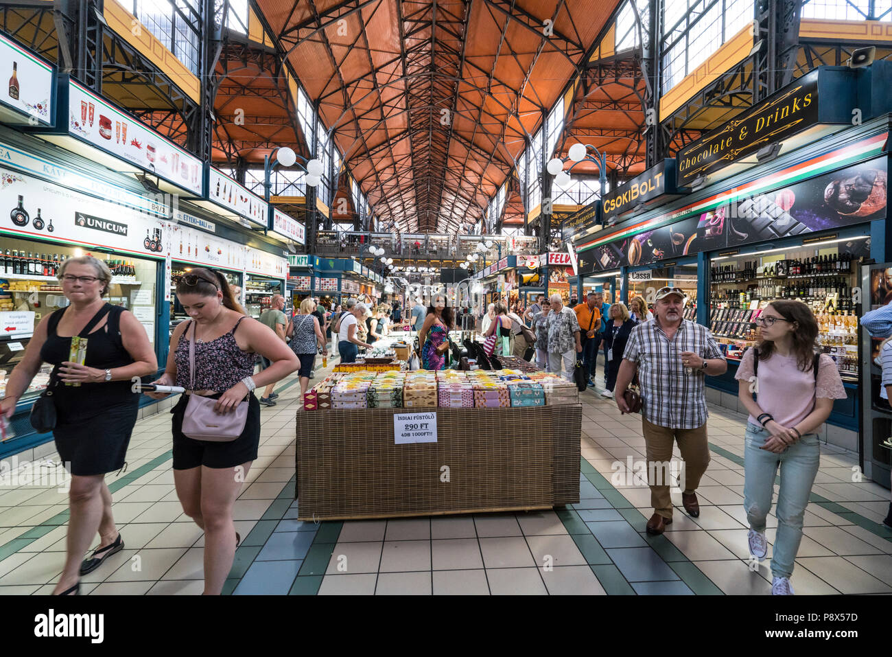 Blick von der überdachten Markthalle von Budapest, Ungarn Stockfoto