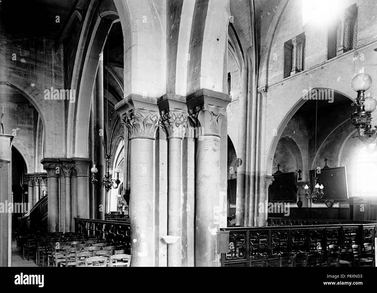 269 Eglise Saint-Pierre-de-Montmartre - Vue diagonale de la Nef - Paris - Médiathèque de l'architecture et du patrimoine - APMH 00035716 Stockfoto