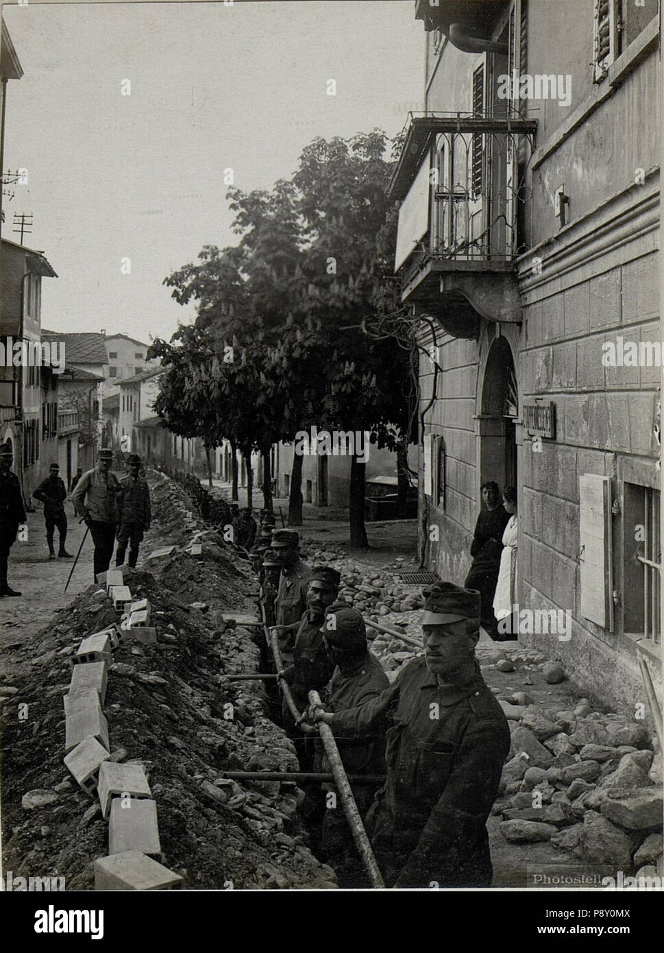 . 401 Levico. Kabellegung des Elektro-Bataillons. Nr, 11. (BildID) 15641595 Stockfoto