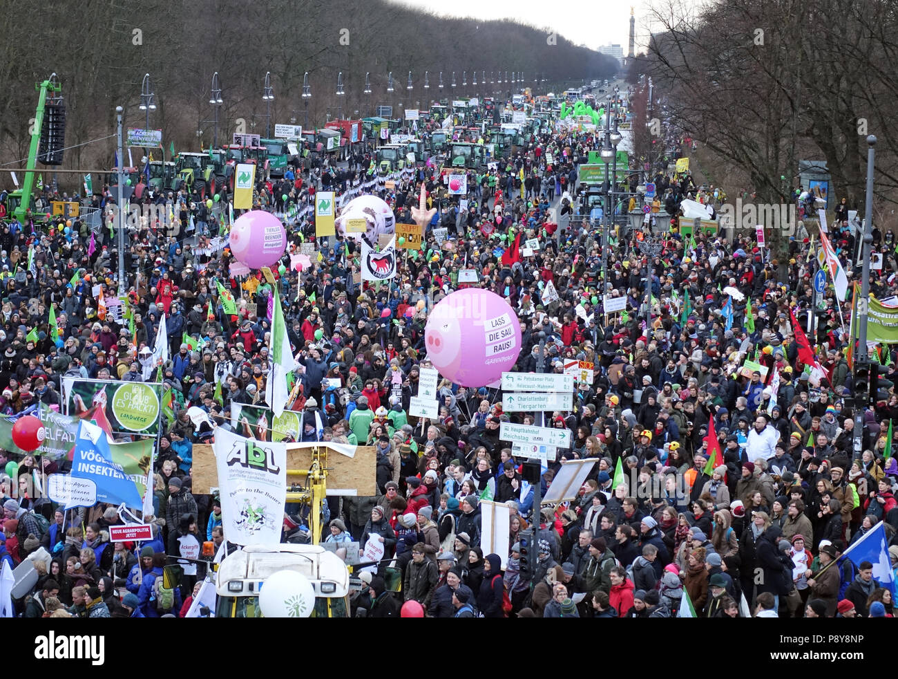 Berlin, Deutschland, Demo - Wir sind krank! Auf der Straße des 17. Juni Stockfoto