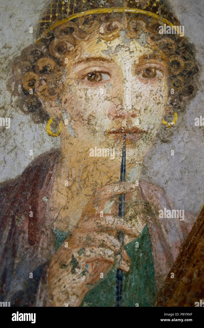 Gemälde von Sappho auf einer jungen Römerin, die Tablet schreibt, aus Pompeji. Nationalmuseum. Rom, Italien. Stockfoto