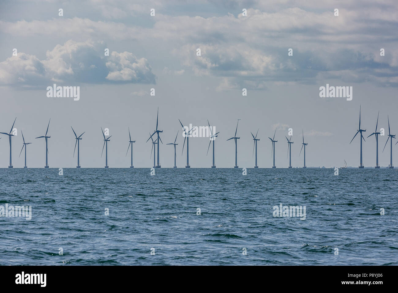 Wind Power craft im Meer. Sauberer Strom. Die Windenergie. Ostsee Stockfoto