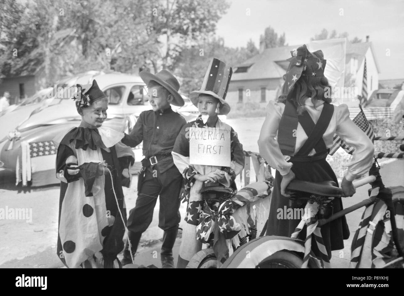 Fahrradfahrer im Viertel der Juli Parade, Vale, Oregon, USA, Russell Lee, Farm Security Administration, Juli 1941 Stockfoto