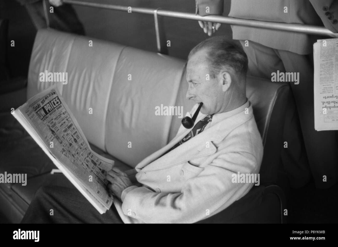 Personen, die sich in der Lobby des Municipal Airport, Washington DC, USA, Jack, Delano, Farm Security Administration, Juli 1941 Stockfoto