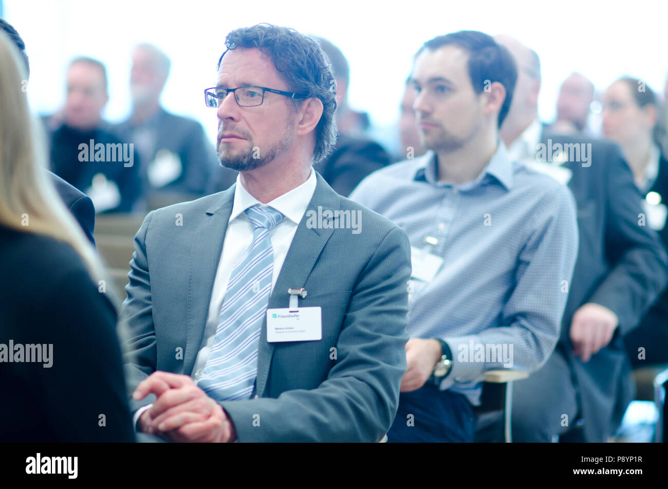 Unternehmer hören Sprecher während eines Kongresses business Konferenz Stockfoto