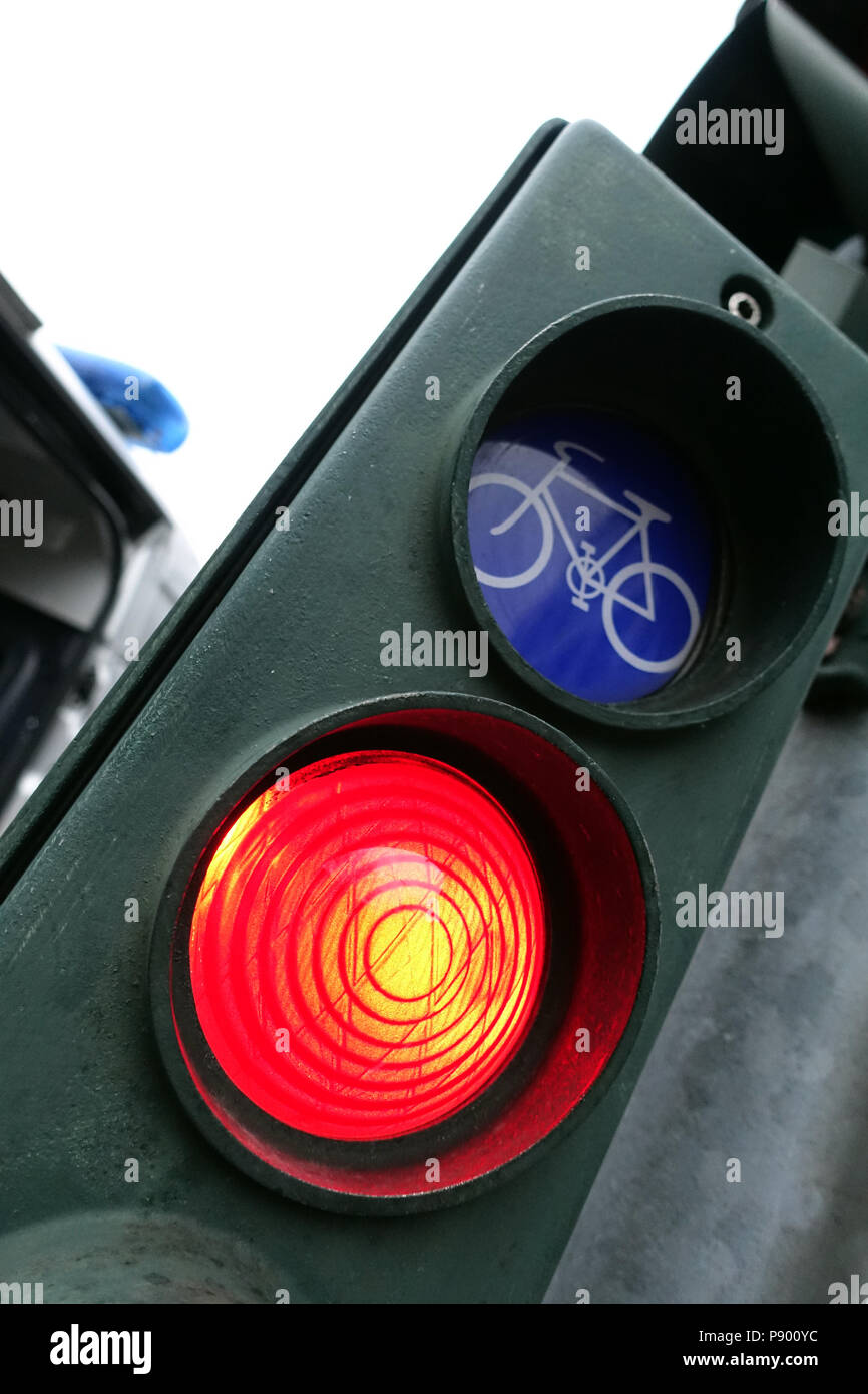 Berlin, Deutschland, Fahrrad Ampel steht auf rot Stockfoto