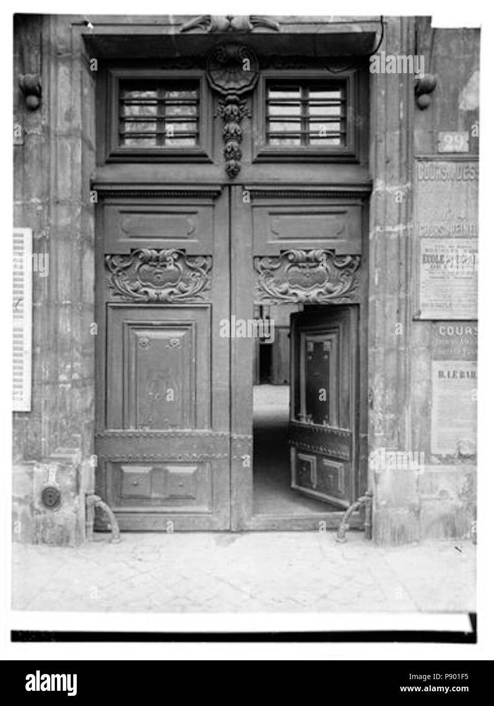334 Hôtel de Boisgelin, Hôtel de Roualle Boisgelin - Portail de la Fassade sur Rue - Paris 04 - Médiathèque de l'architecture et du patrimoine - APMH 00037573 Stockfoto