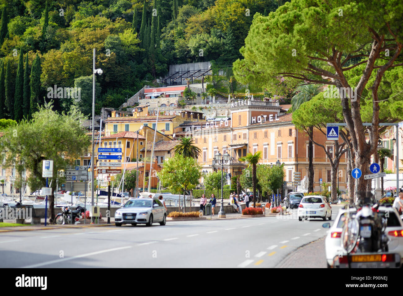TOSCOLANO - MADERNO, Italien - 18 September, 2016: die schöne Aussicht auf Toscolano-Maderno, eine Gemeinde an der Westküste des Gardasees, in der provinc Stockfoto