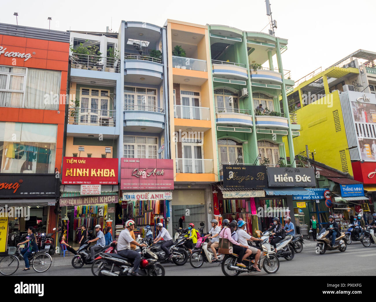 Verkehr von Mopeds, Motorräder und Roller in Ho Chi Minh City, Vietnam. Stockfoto