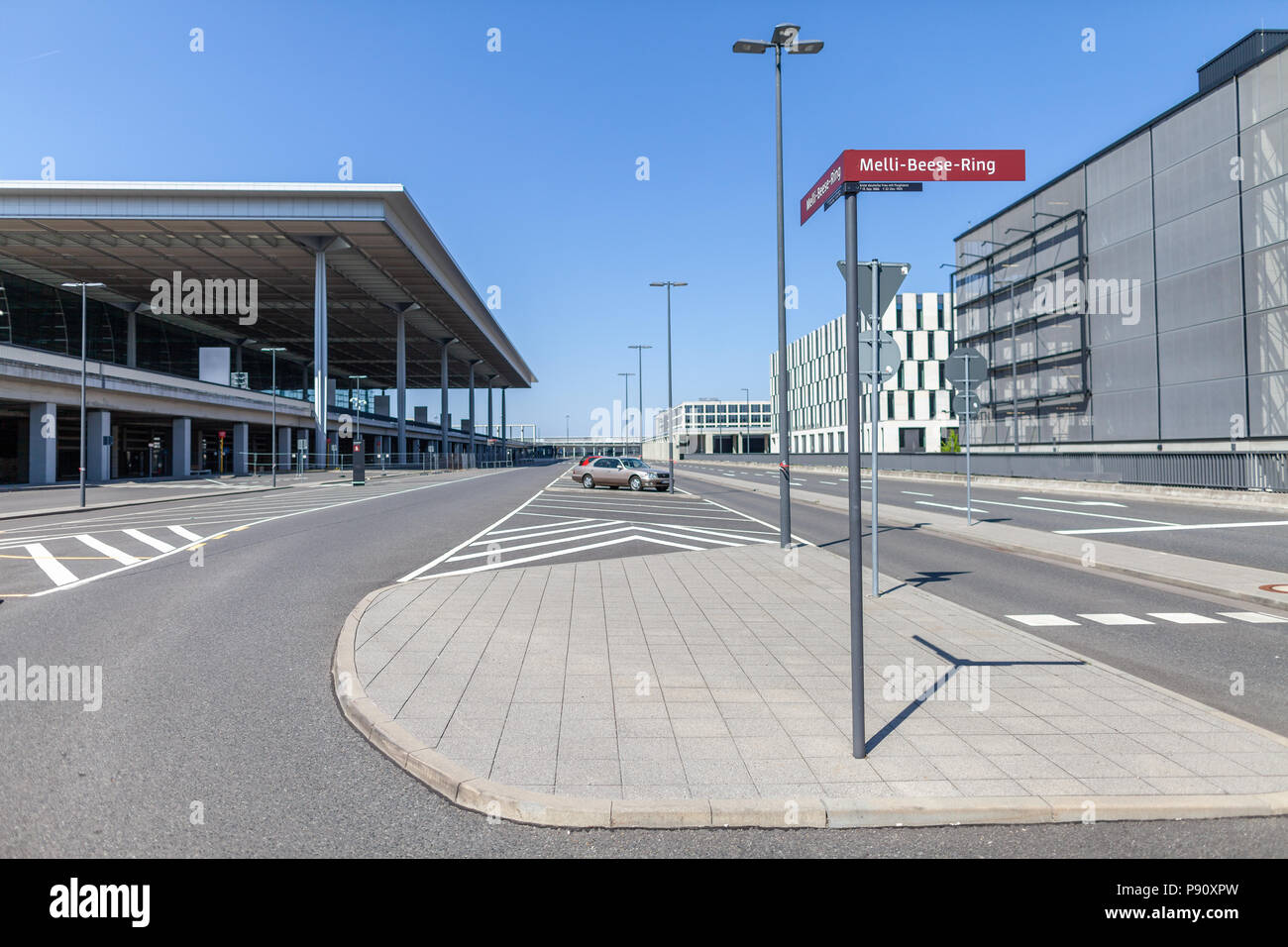 BERLIN/Deutschland - VOM 29. APRIL 2018: Passenger Terminal Flughafen Berlin Brandenburg, Willy Brandt. Die GVO ist ein internationaler Flughafen im Bau Stockfoto