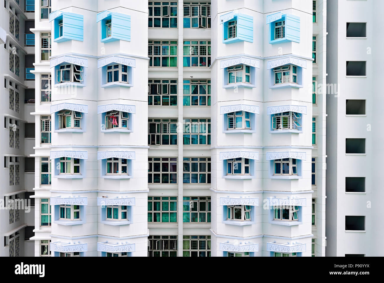 Singapur. Fassade des HDB Sozialwohnungen. Stockfoto