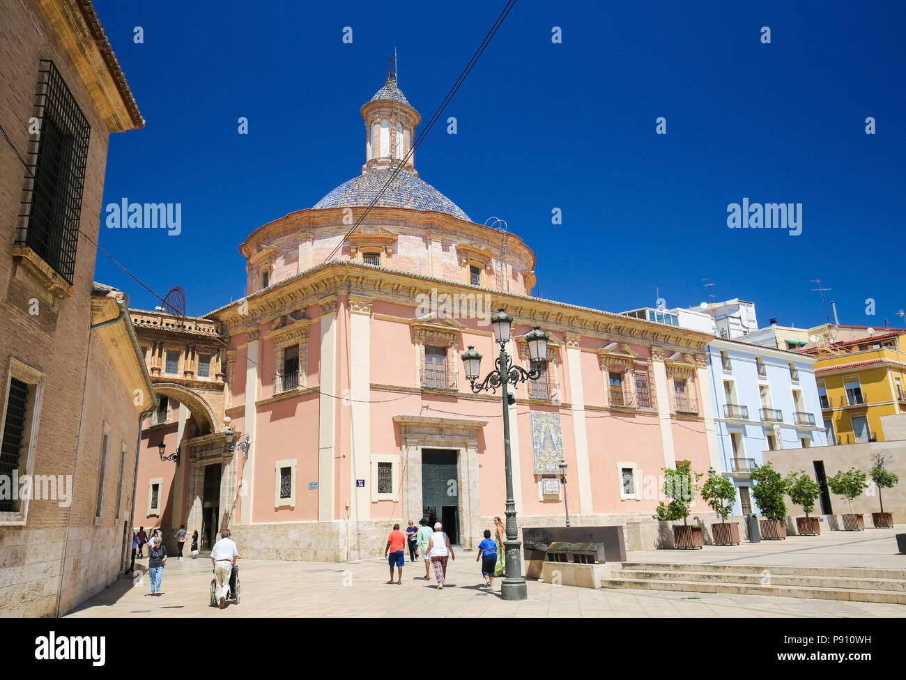 Basilica de la Virgen de los Desamparados im Zentrum von Valencia, Spanien Stockfoto