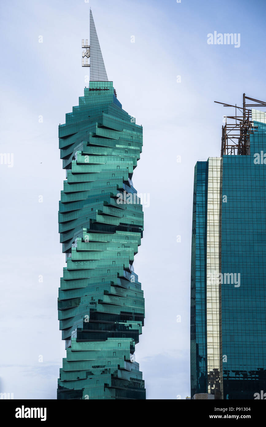 Moderne Wolkenkratzer Bürogebäude Fassadengestaltung Stockfoto
