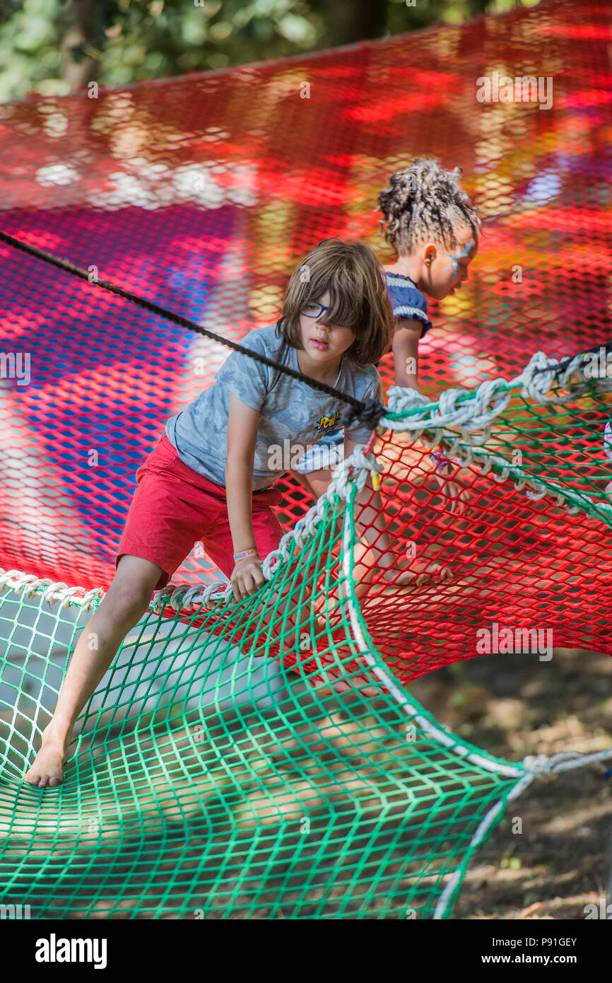 Suffolk, Großbritannien, 14. Juli 2018. Die Greenpeace Abenteuer - Die 2018 Latitude Festival, henham Park. Suffolk vom 14. Juli 2018 Credit: Guy Bell/Alamy leben Nachrichten Stockfoto