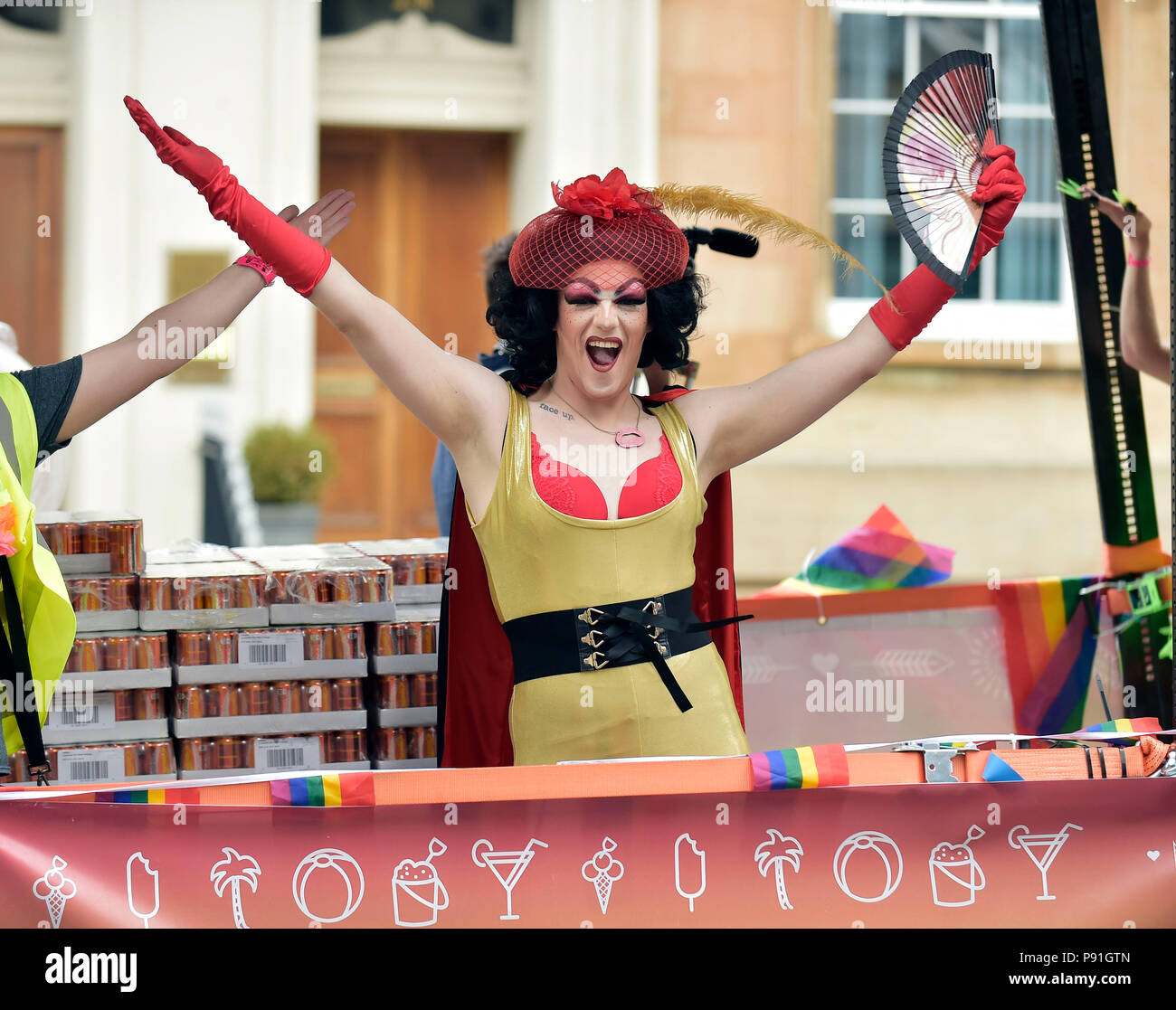 Stolz Glasgow 2018 dargestellt führt der Spaziergang bis St. Vincent Street, Glasgow, Erster Minister Schottlands Nicola Stör. Stockfoto