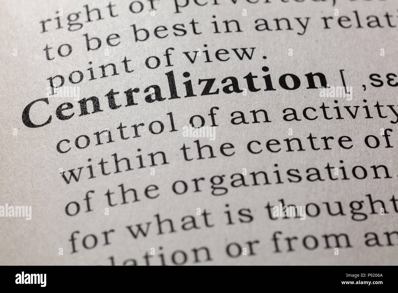 Fake Wörterbuch, Wörterbuch Definition des Wortes Zentralisierung. Einschließlich der wichtigsten beschreibende Wörter. Stockfoto