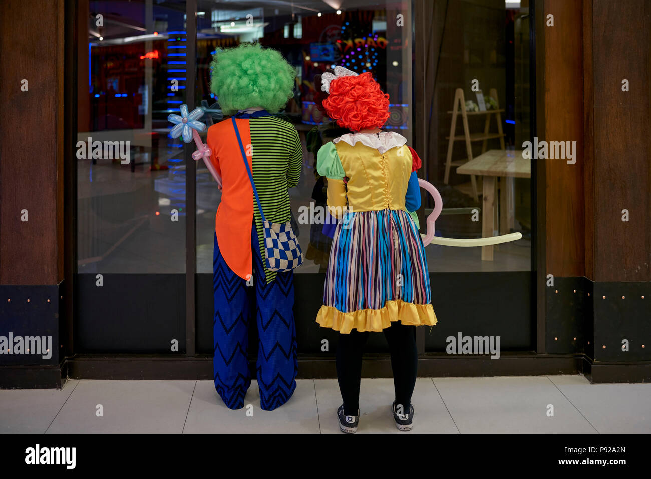 Bunte Clowns. Ripley's glauben es oder nicht. Pattaya, Thailand Stockfoto