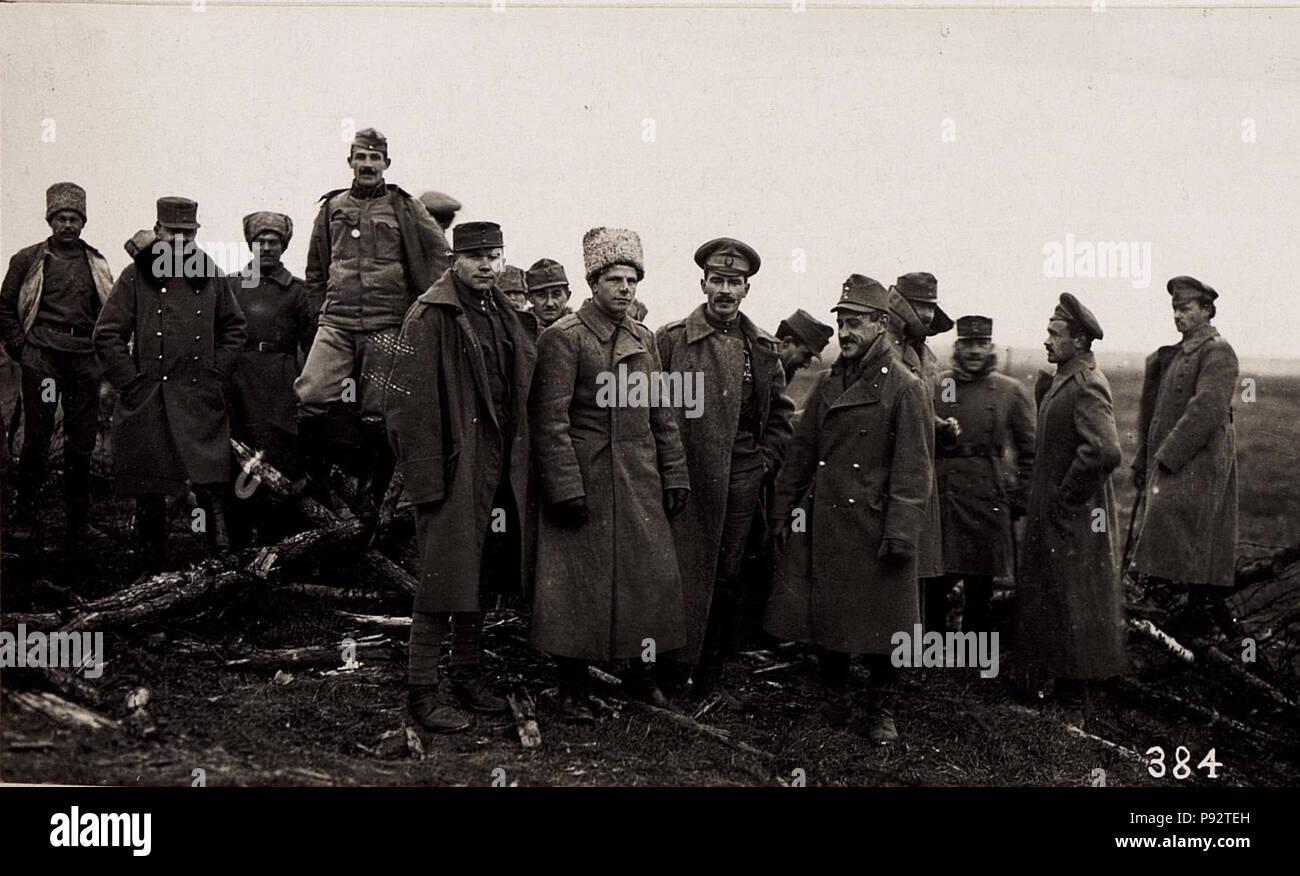 . 472 Propaganda-Offizier BildID mit Russen (15704662) Stockfoto