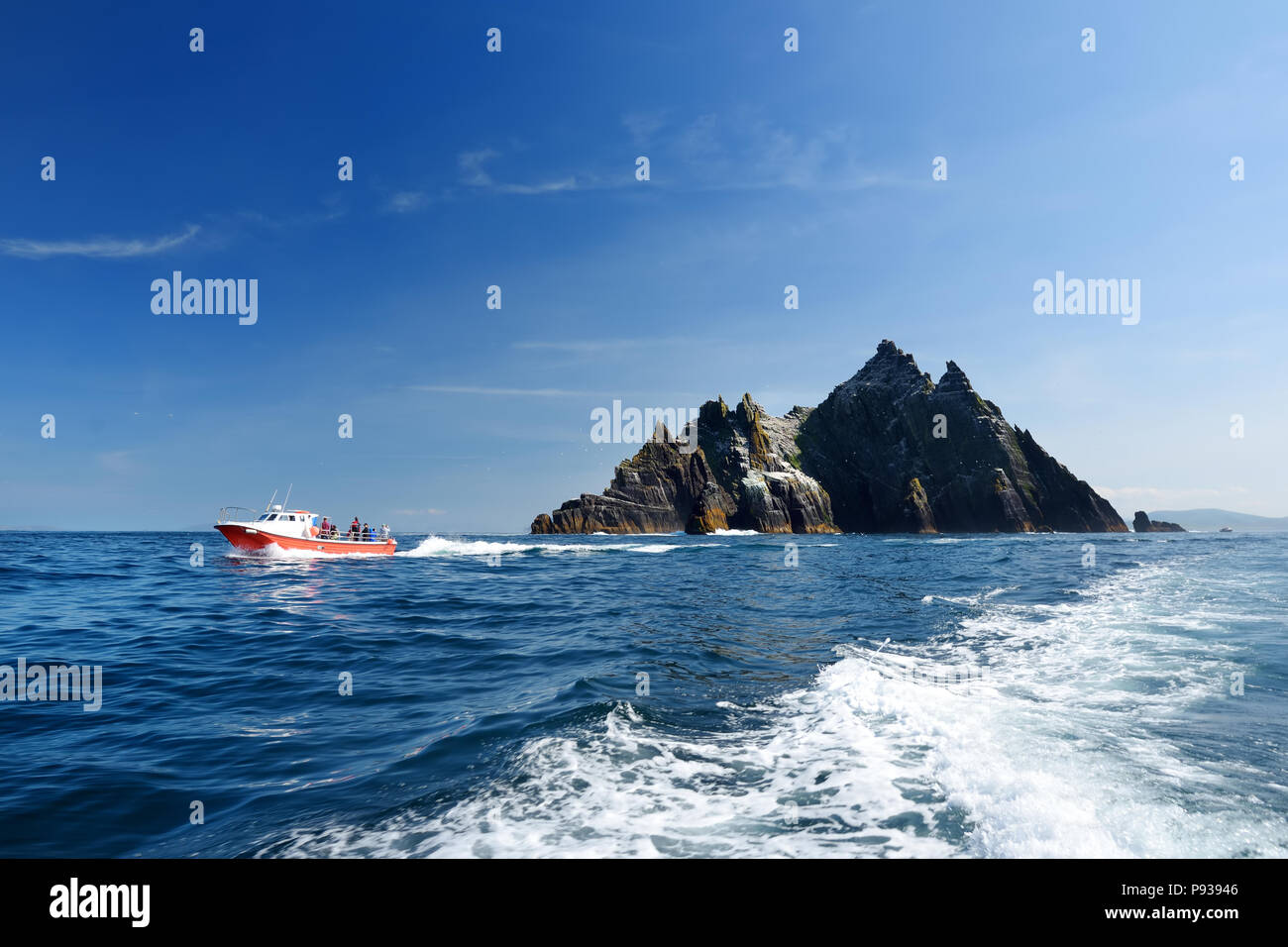 Little Skellig Island, die Heimat für viele verschiedene Seevögel und die zweitgrößte Basstölpel Kolonie in der Welt, County Kerry, Irland. Touristische Attraktionen auf Stockfoto