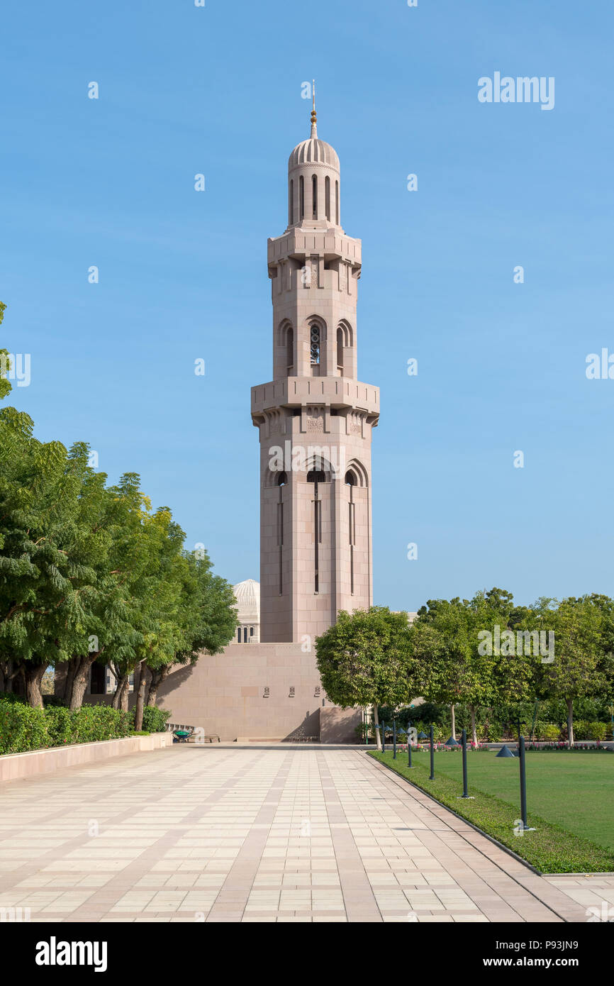 Minarett an der Sultan Qaboos Grand Mosque in Maskat, Oman, Stockfoto