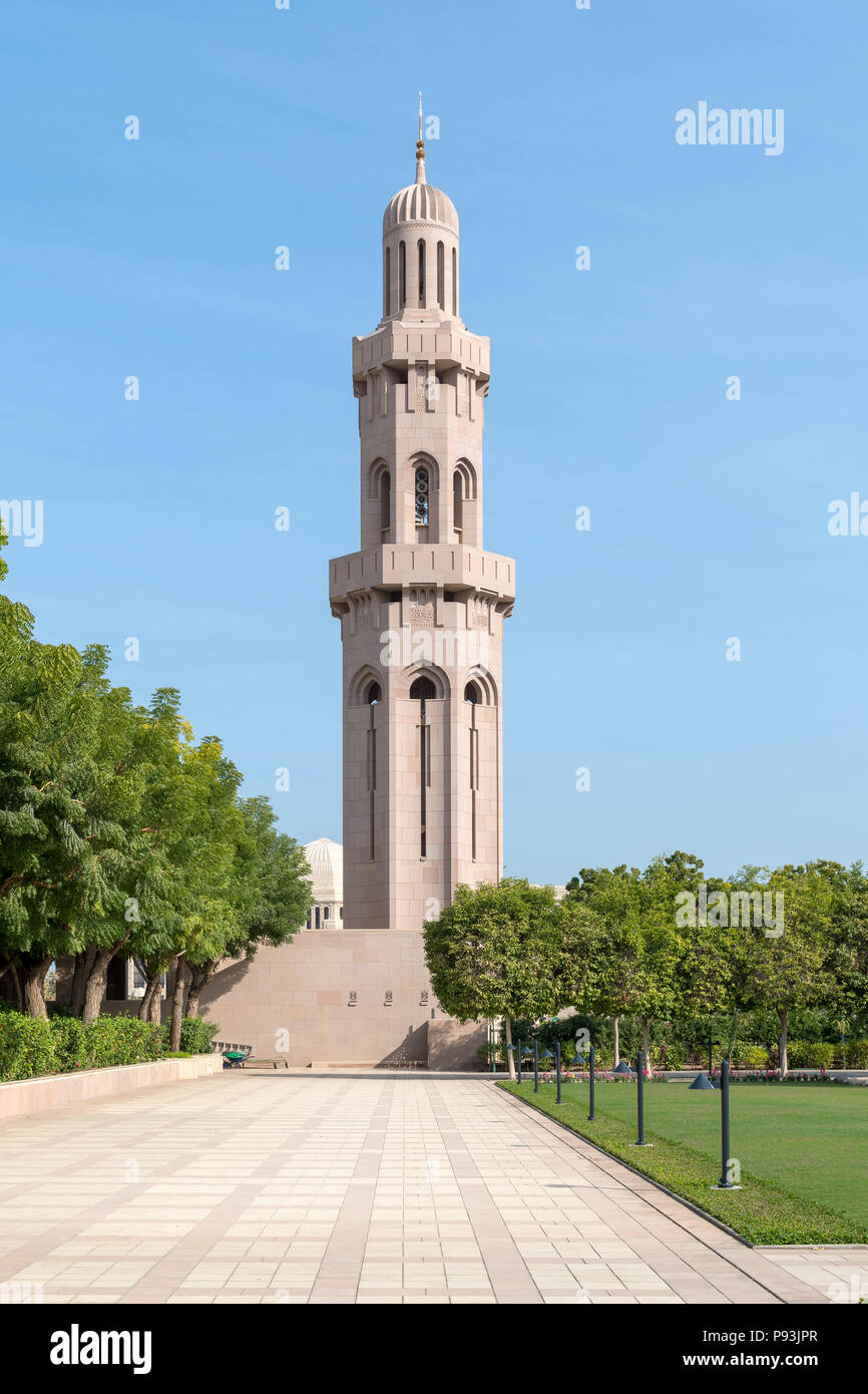 Minarett an der Sultan Qaboos Grand Mosque in Maskat, Oman, Stockfoto
