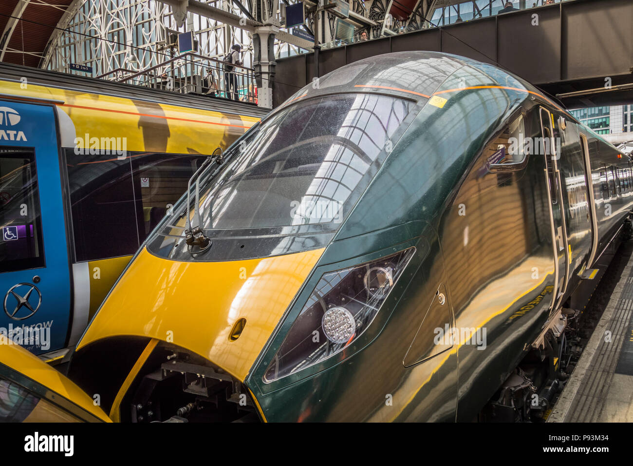 Die Windschutzscheibe von einem Hitachi Klasse 800 Intercity Express am Bahnhof Paddington, London, Großbritannien Stockfoto