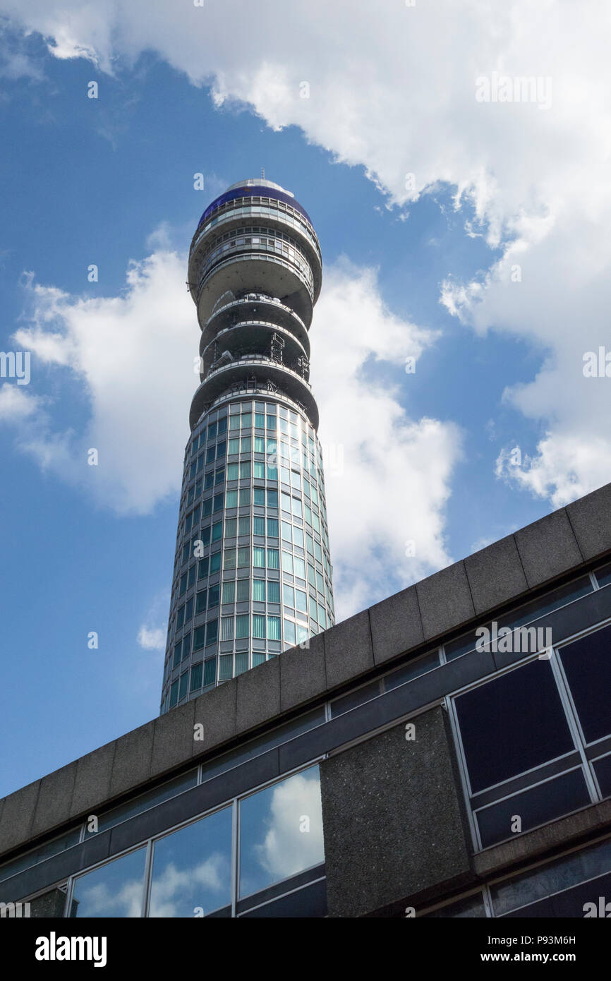 Der BT Tower - ein Turm im Zentrum von London. War vorher bekannt als die GPO-Turm, der Post und der Telecom Tower. Stockfoto