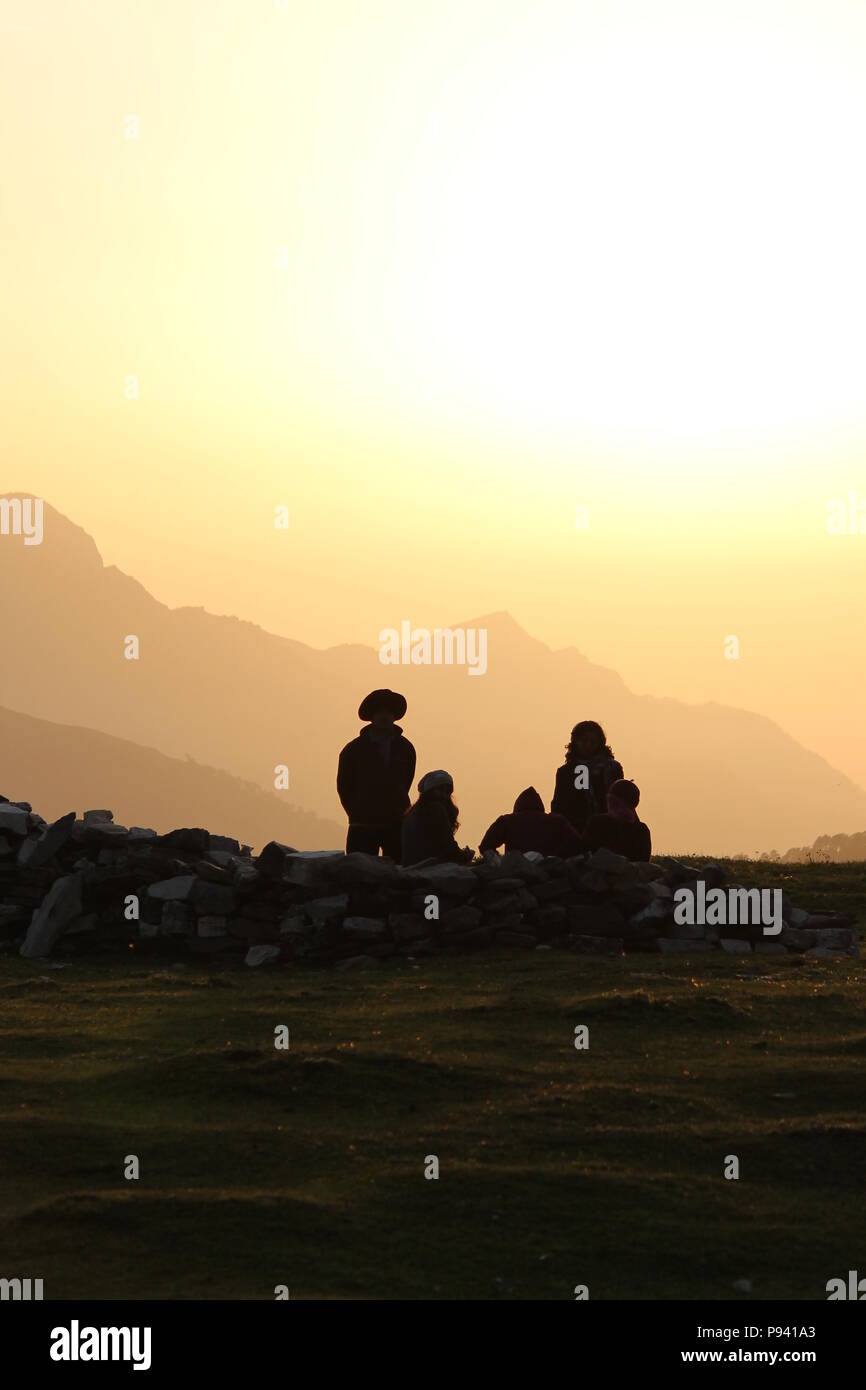Roopkund Trekking durch die Berge des Himalaja Stockfoto