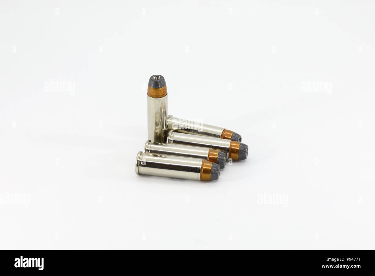 Bullet teilweise Jacketed Hollow Point oder Semi Jacketed Hollow Point isolieren auf weißem Hintergrund Stockfoto