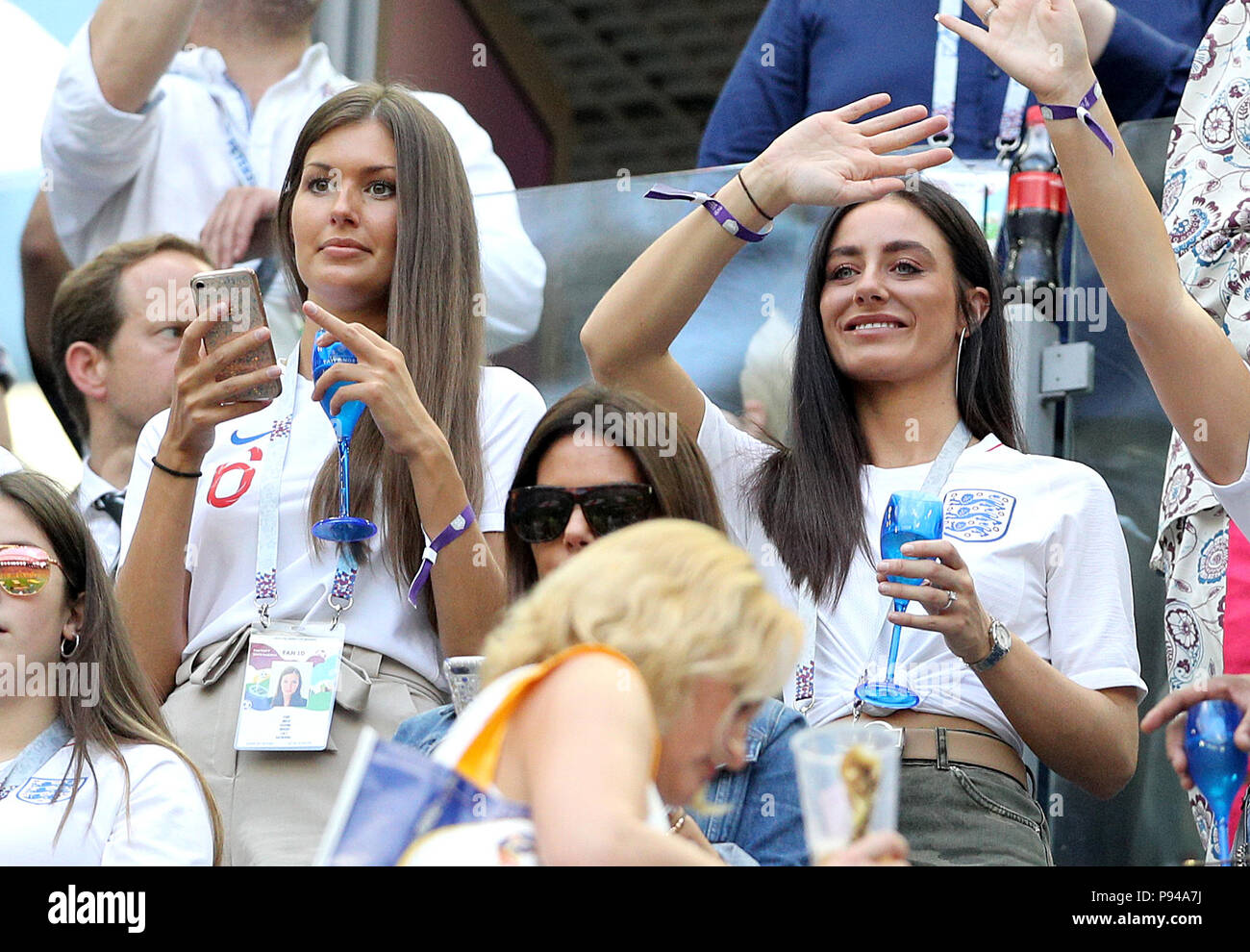 Farn Hawkins Freundin Von Englands Harry Maguire Im Steht Vor Der Fussball Wm Den Dritten Platz Play Off Spiel In St Petersburg Stadion Stockfotografie Alamy
