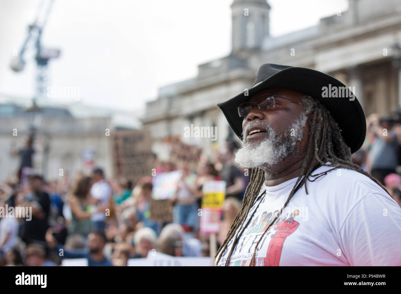 Die Demonstranten beim Karneval der Widerstand, den anti-Trumpf-Protest in London organisiert, Großbritannien am 13. Juli 2018. Stockfoto