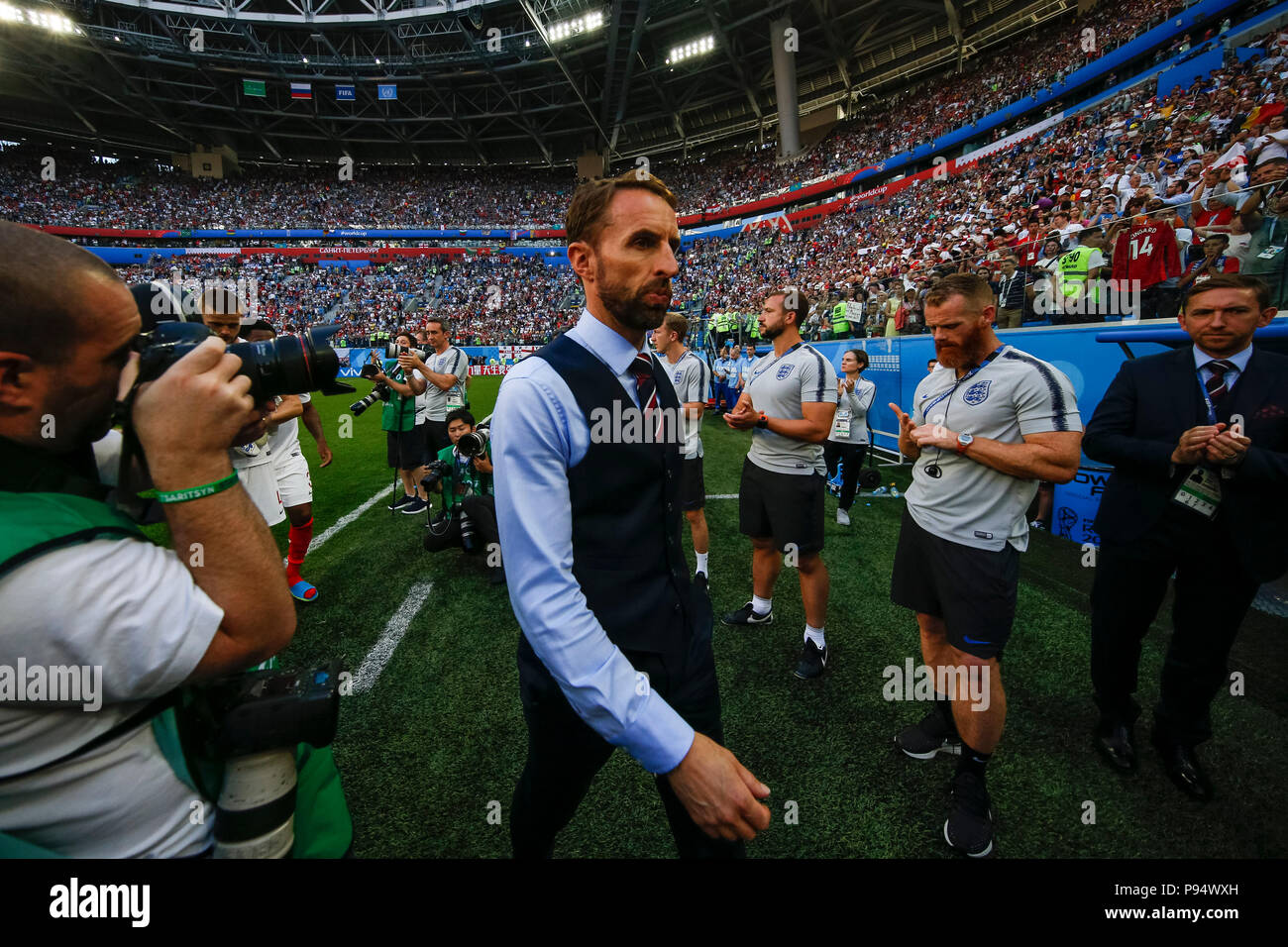 St. Petersburg, Russland, 14. Juli 2018. England Manager Gareth Southgate verlässt das Feld nach der FIFA WM 2018 den dritten Platz Play-Off Spiel zwischen Belgien und England in Sankt Petersburg Stadion am 14. Juli 2018 in Sankt Petersburg, Russland. (Foto von Daniel Chesterton/phcimages.com) Credit: PHC Images/Alamy leben Nachrichten Stockfoto