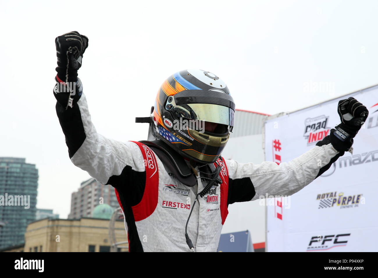 Toronto, Kanada, 14. Juli 2018. Tag 2 Am honda Indy in Toronto, Ontario, Kanada. USF 2000 1. Rennen endete mit Kyle Kirkwood (8) als Erster die Ziellinie überquert, Dakota Dickerson (9) 2. und Kaylen Frederick (24) 3. Kyle Kirkwood weiterhin die Schaltung mit 217 Punkten zu dominieren. Lukas Durda/Alamy leben Nachrichten Stockfoto Toronto, Kanada, 14. Juli 2018. Tag 2 Am honda Indy in Toronto, Ontario, Kanada. USF 2000 1. Rennen endete mit Kyle Kirkwood (8) als Erster die Ziellinie überquert, Dakota Dickerson (9) 2. und Kaylen Frederick (24) 3. Kyle Kirkwood weiterhin die Schaltung mit 217 Punkten zu dominieren. Lukas Durda/Alamy leben Nachrichten Stockfoto