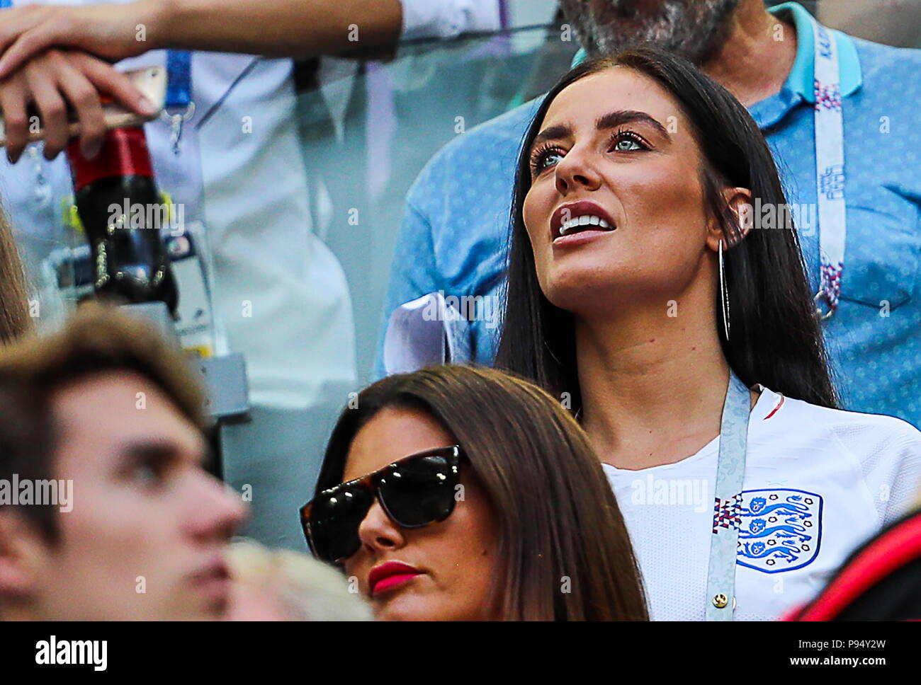 Farn Hawkins Freundin Von Englands Harry Maguire Im Steht Vor Der Fussball Wm Den Dritten Platz Play Off Spiel In St Petersburg Stadion Stockfotografie Alamy